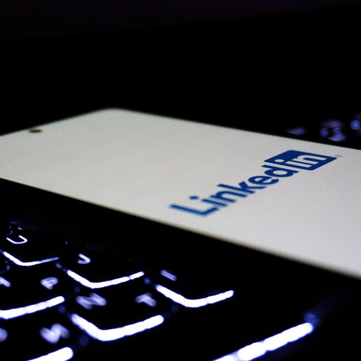 Collaborative mobile app development workflow